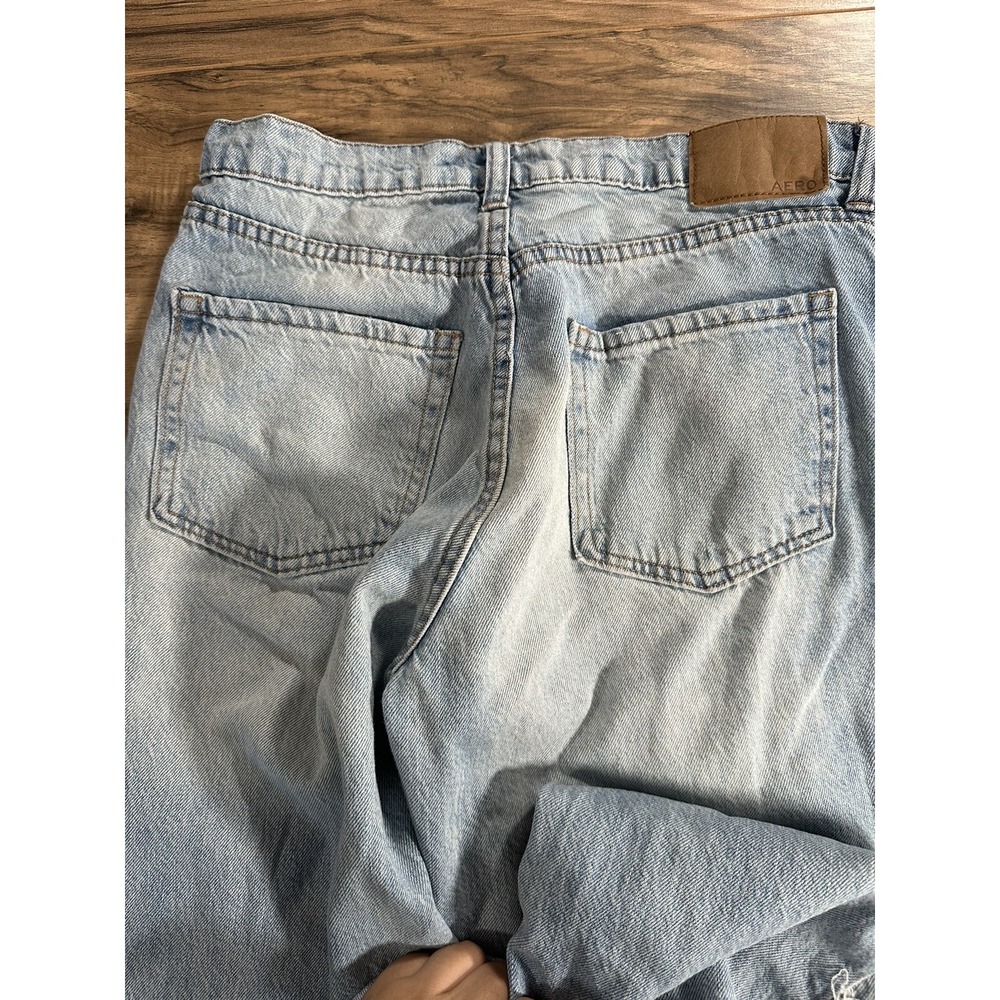 Aeropostale Women's Size 6 Mom Jeans Distressed Blue Light Wash Raw High Rise - Picture 9 of 10